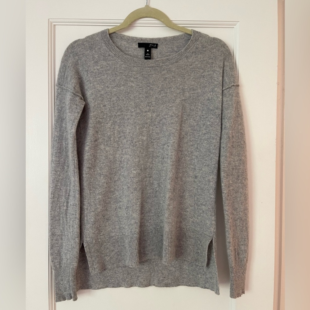 Aqua 100% Cashmere Grey Crewneck Sweater